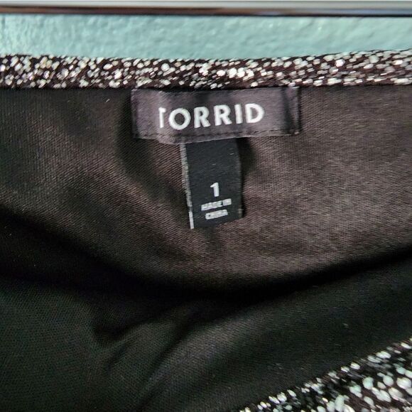 Torrid skirt sparkle night mini  - Picture 3 of 12